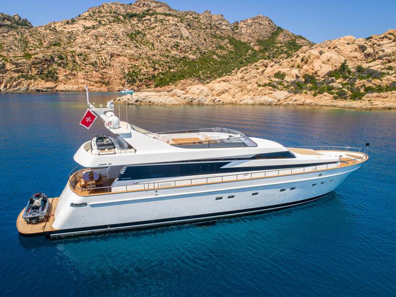 Book yachts online - motorboat - Cantieri di Pisa Akhir 85 - Maestrale - rent