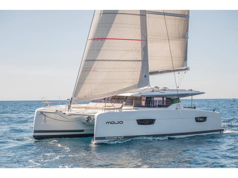 Book yachts online - catamaran - Astréa 42 - Mojo - rent