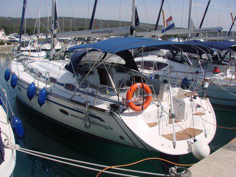Book yachts online - sailboat - Bavaria 50 - Franciska - rent
