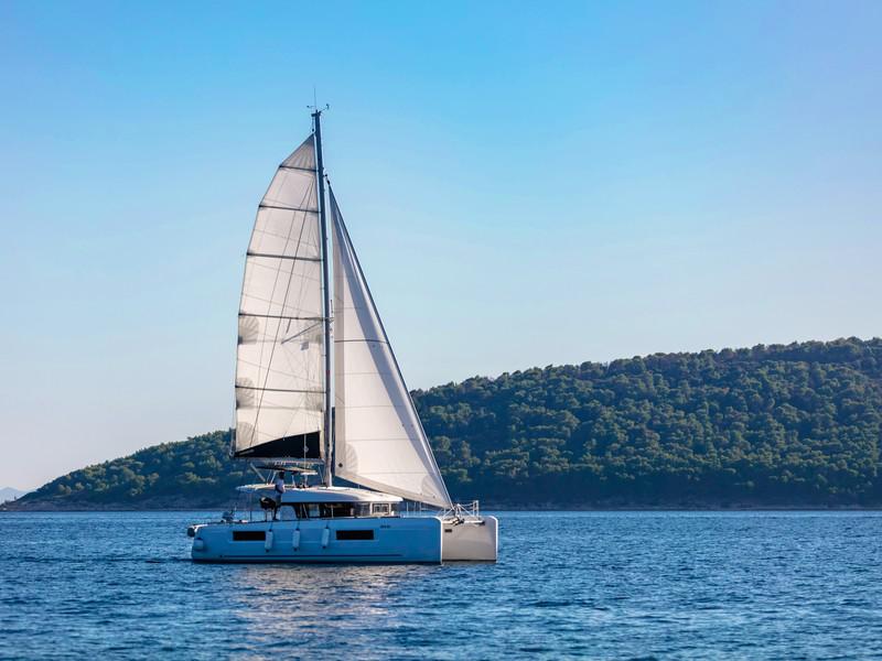 Book yachts online - catamaran - Lagoon 40 - ZAGVOZD - rent
