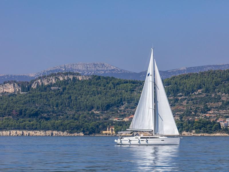 Book yachts online - sailboat - Bavaria Cruiser 46 - SOLARIĆ - rent