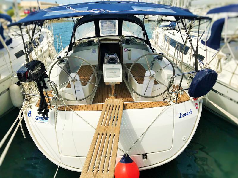 Book yachts online - sailboat - Bavaria Cruiser 37 - Levant - rent