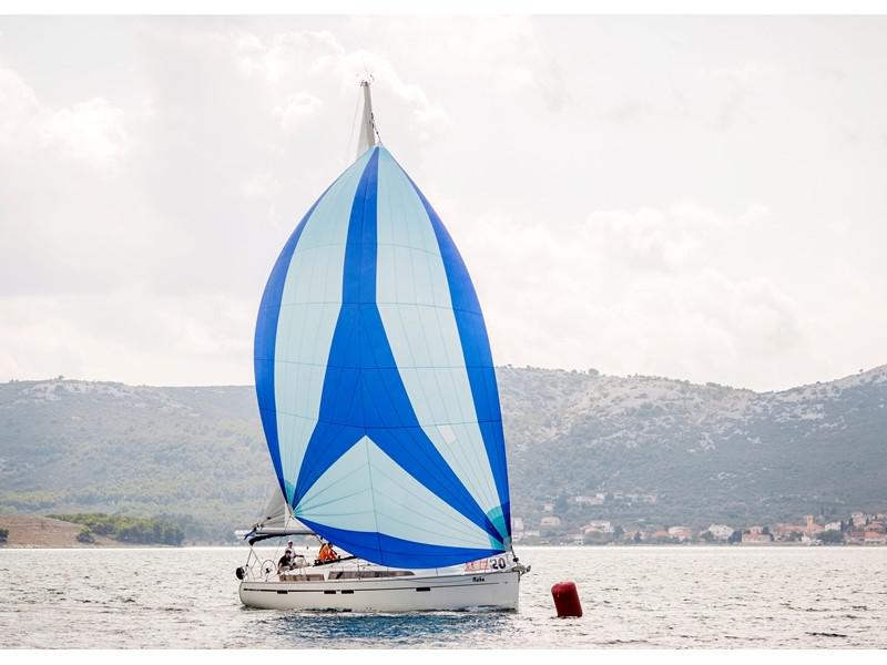 Book yachts online - sailboat - Bavaria Cruiser 46 - Nabu - rent