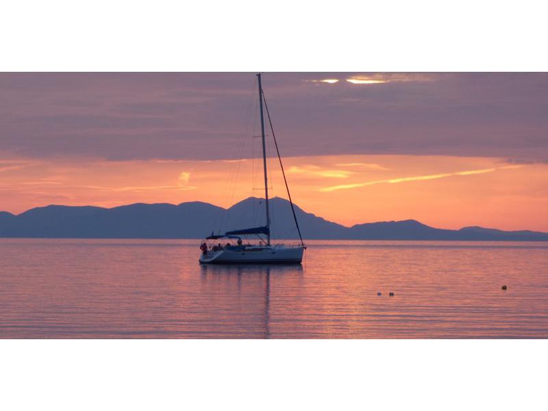 Book yachts online - sailboat - Bavaria 39 Cruiser - Xenia - rent