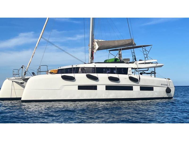 Book yachts online - catamaran - Dufour Catamaran 48 - Jovy - rent