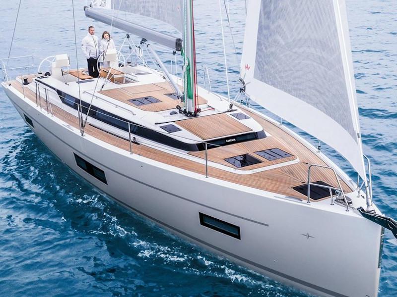 Book yachts online - sailboat - Bavaria C45 - SR III - rent