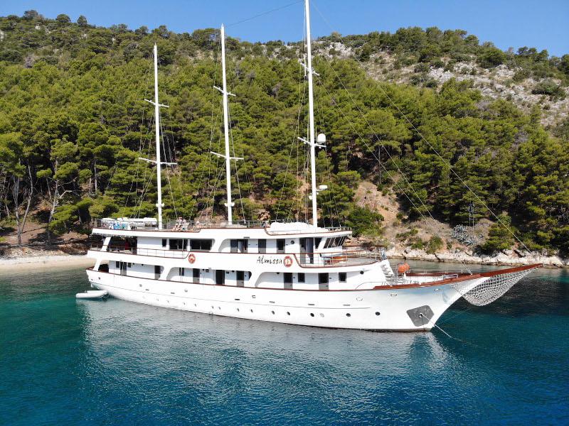 Book yachts online - motorboat - Motoryacht - Almissa - rent