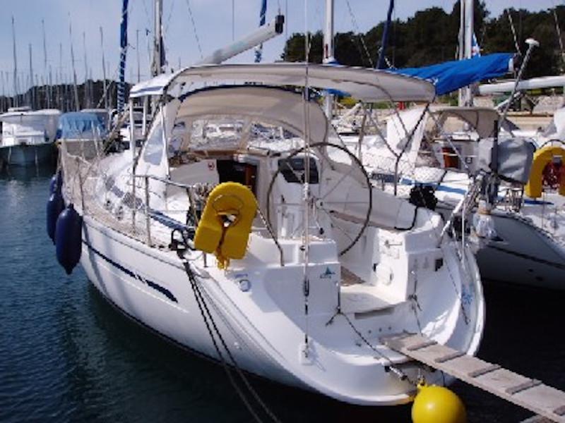 Book yachts online - sailboat - Bavaria 32 - Vroni - rent