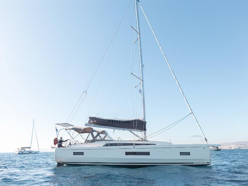 Book yachts online - sailboat - Oceanis 40.1 - KOS 40.6 - rent