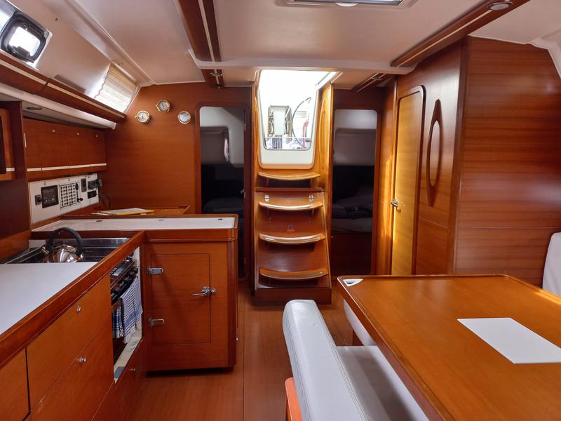 Book yachts online - sailboat - Dufour 445 GL 6 pax - Ambiente V - rent