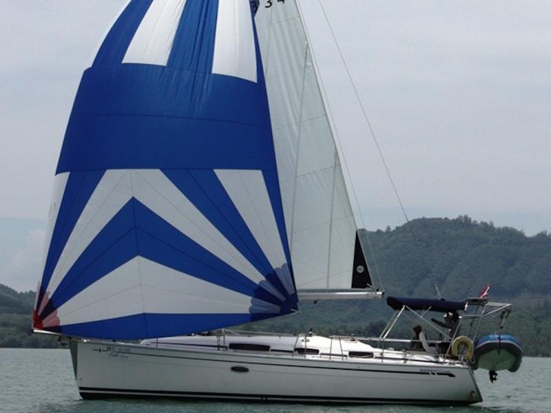 Book yachts online - sailboat - Bavaria 34 Cruiser - Little Eva - rent