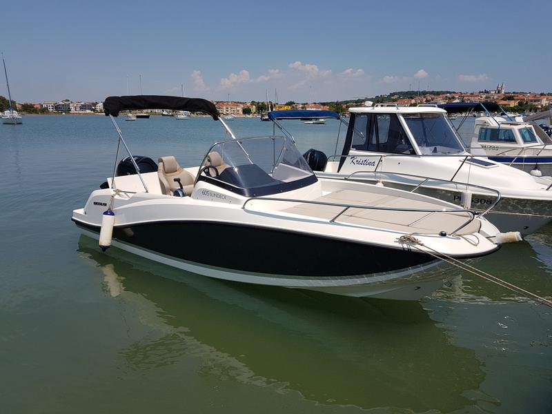 Book yachts online - motorboat - Quicksilver activ 605 sundeck - Quicksilver activ 605 sundeck - rent