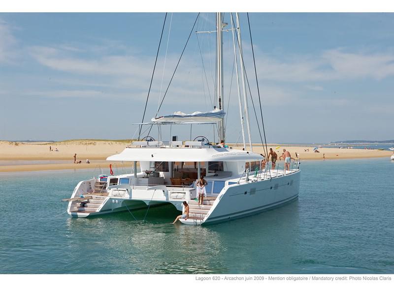 Book yachts online - catamaran - Lagoon 620 - LADY RACHEL - rent