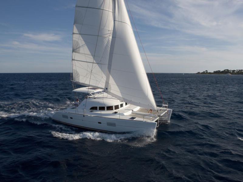 Book yachts online - catamaran - Lagoon 380 S2 - Ploto - Standard line - rent