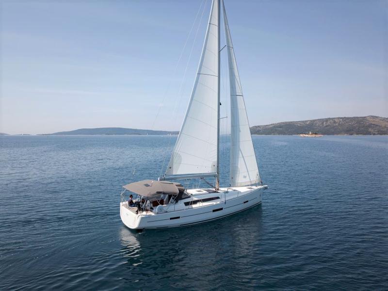 Book yachts online - sailboat - Dufour 460 - WILMA  - rent