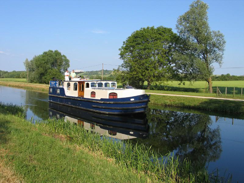 Book yachts online - motorboat - Burgundy 1500 - VV/ Burgundy 1500 - rent