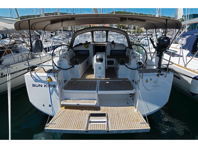 Book yachts online - sailboat - Sun Odyssey 440 - Sun Kiss - rent