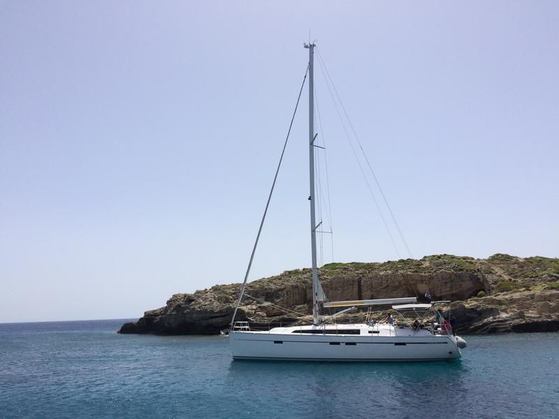 Book yachts online - sailboat - Bavaria 46 - Cruiser - Melodia - rent