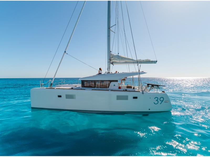 Book yachts online - catamaran - Lagoon 39 - DB - rent
