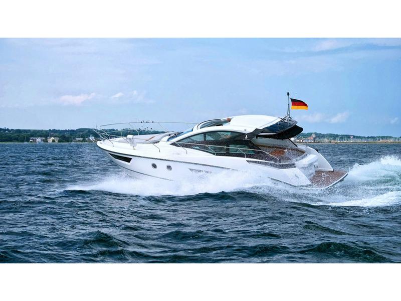 Book yachts online - motorboat - Beneteau GT 40 - Midnight - rent