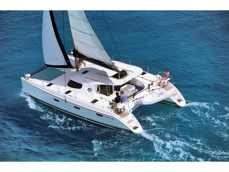 Book yachts online - catamaran - Nautitech 40 Open - Moonlight - rent