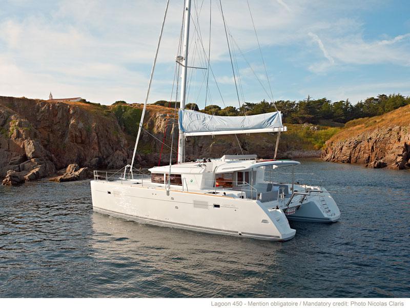 Book yachts online - catamaran - Lagoon 450 F - BIG ELLI - rent