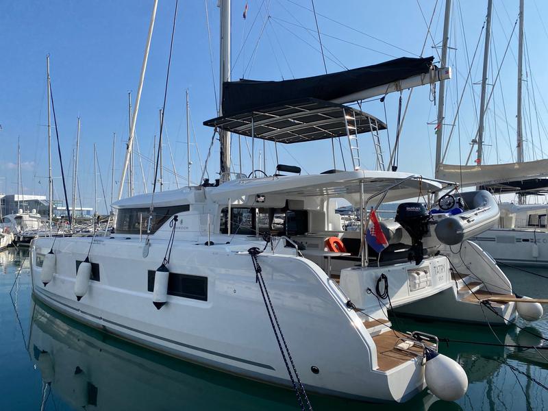 Book yachts online - catamaran - Lagoon 46 owner version - TATRY - rent