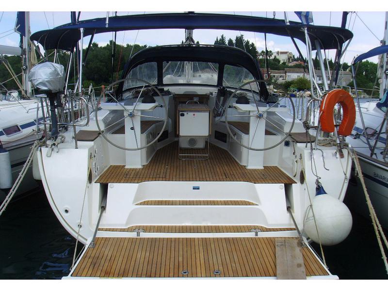 Book yachts online - sailboat - Bavaria 45 Cruiser - BAVARIA 45 CRUISER (2013) - LFK - rent