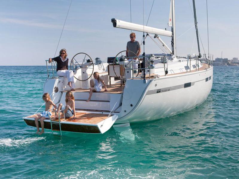 Book yachts online - sailboat - Bavaria 45 Cruiser - Lu - rent