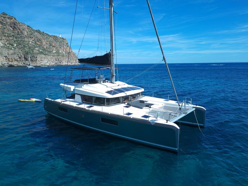 Book yachts online - catamaran - Lagoon 52F - GOA 10 - rent