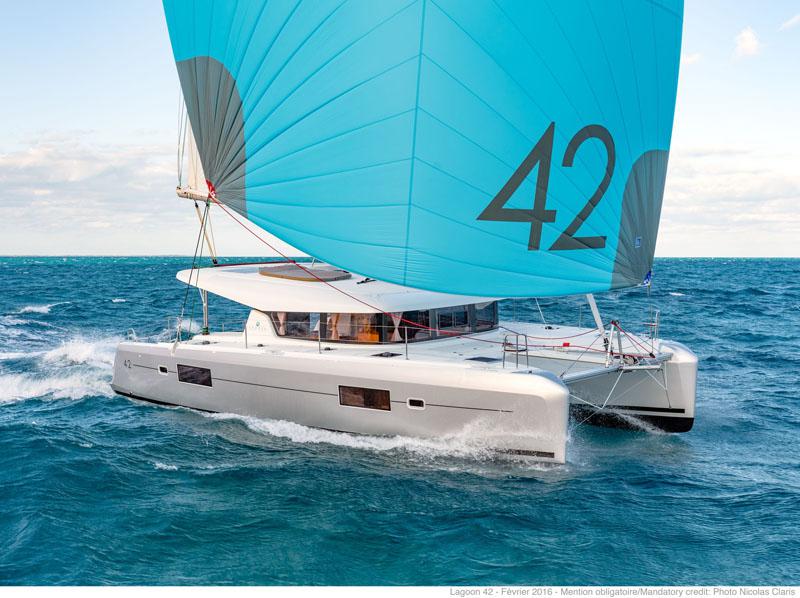 Book yachts online - catamaran - Lagoon 42 12 pax - Tethys - rent