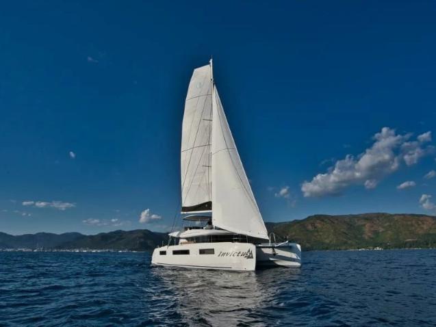 Book yachts online - catamaran - Lagoon 50 - INVICTUS II - rent