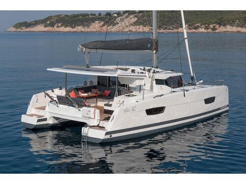 Book yachts online - catamaran - Isla 40 - LUNA - rent