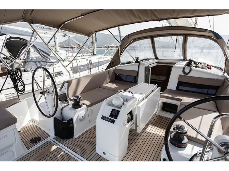 Book yachts online - sailboat - Sun Odyssey 440 - IRINI - rent