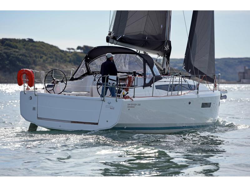 Book yachts online - sailboat - Sun Odyssey 380 3/2 - Lidija - rent