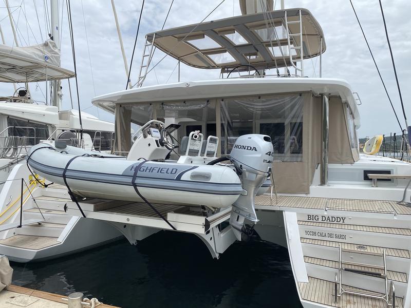 Book yachts online - catamaran - Lagoon 52F (5 cab) - Big Daddy - rent