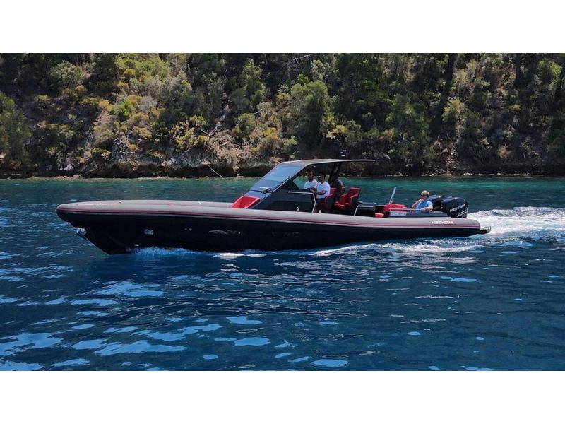 Book yachts online - motorboat - Northstar ION 10.5 - Melissa XX - rent