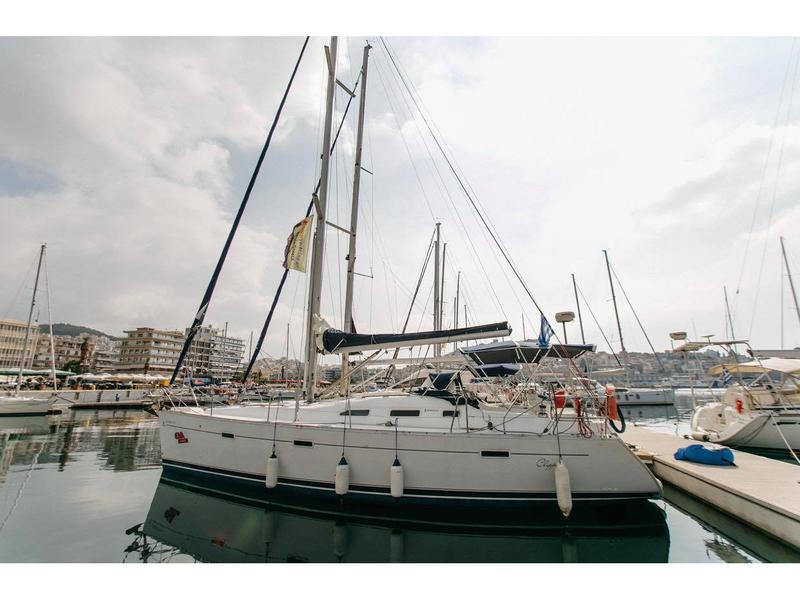 Book yachts online - sailboat - Oceanis 393 Clipper - Aeolian Too (Solar, heating, Plotter) - rent