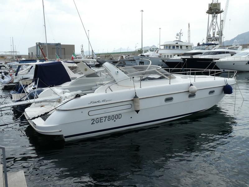 Book yachts online - motorboat - Fiart 40 Genius - Eddicott - rent