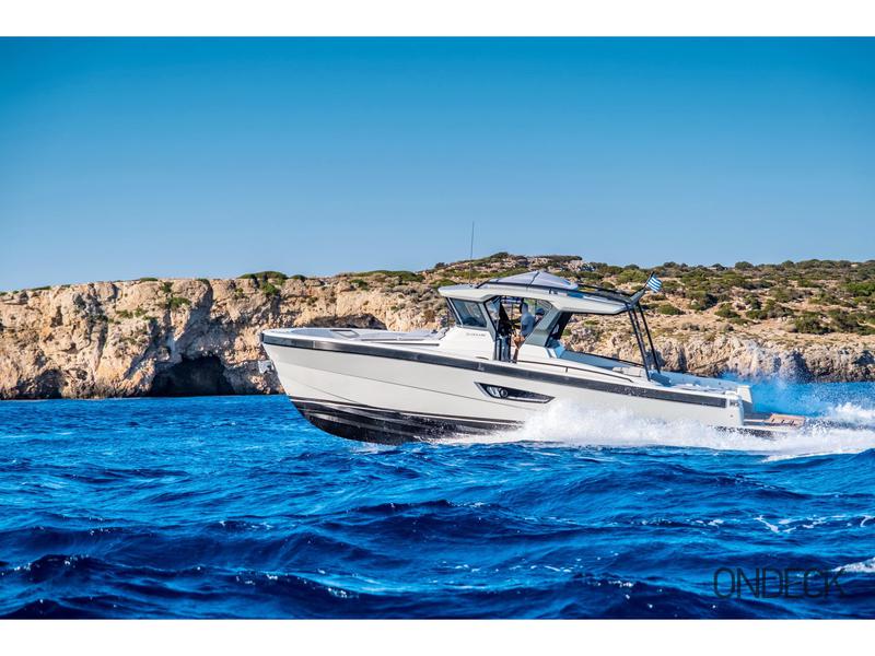 Book yachts online - motorboat - Bluegame - Yaloou Warrior - rent