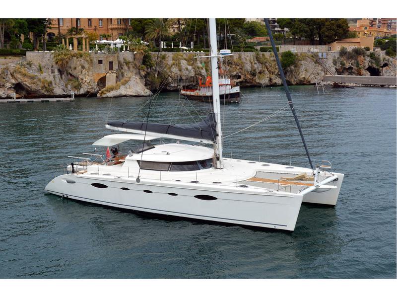 Book yachts online - catamaran - Eleuthera 60 - Whale - rent