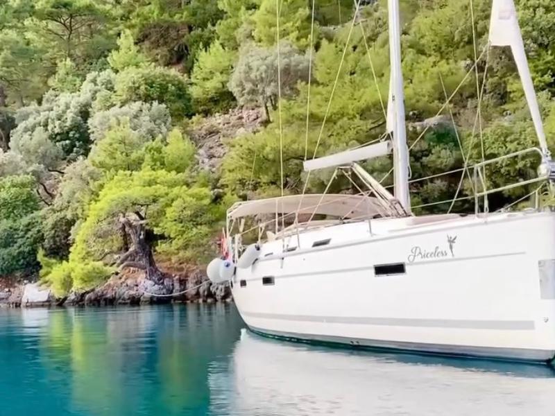Book yachts online - sailboat - Bavaria Cruiser 40 - Priceless - rent