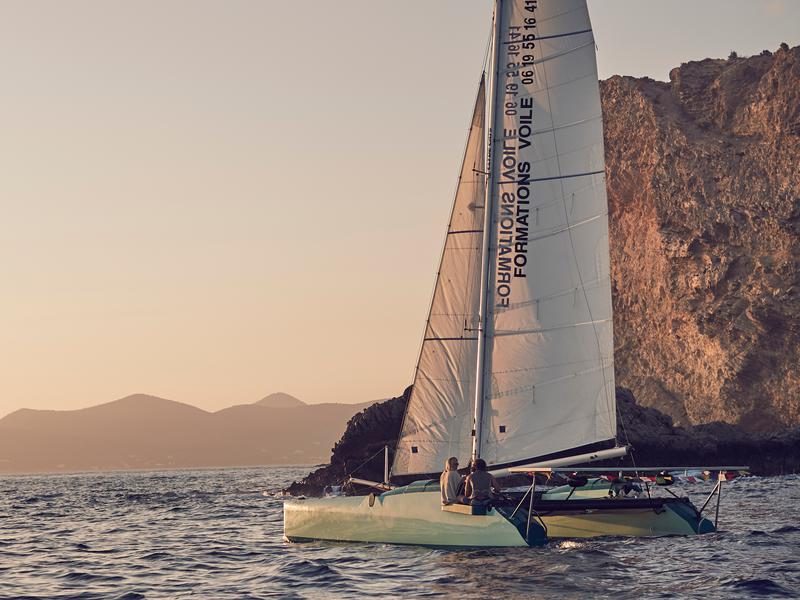 Book yachts online - catamaran - Fountaine Pajot Corneel 32 - Nalu Kai - rent