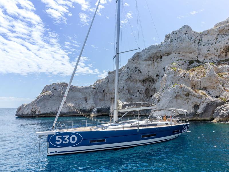 Book yachts online - sailboat - Dufour 530 - Refos - rent