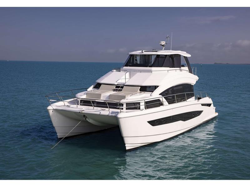Book yachts online - powercatamaran - Aquila 54 - Explorion - rent