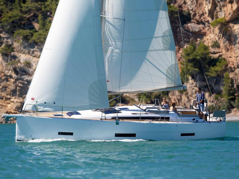 Book yachts online - sailboat - Dufour 390 Grand Large - Coco de Mer - rent