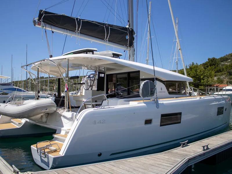 Book yachts online - catamaran - Lagoon 42 - Best Q - rent