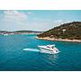 Book yachts online - motorboat - Bavaria 42 HT - HELENA V - rent