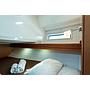 Book yachts online - sailboat - Bavaria 45 Cruiser Owner version - Bunty - Bow & Teak - rent