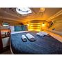 Book yachts online - motorboat - Monterey 375 SY - Red Dragon - rent